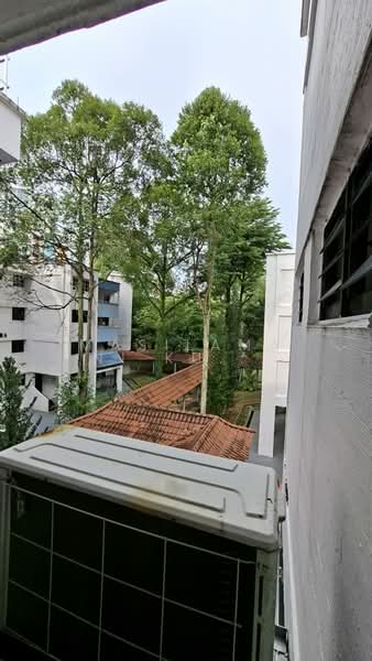 252 Bukit Batok East Avenue 5, 252 Bukit Batok East Avenue 5, Dairy Farm / Bukit Panjang / Choa Chu Kang, 2 Bedrooms, 721 sqft, HDB Flat For Sale, by Masilamani Kumara Velu, 500201142 - Exterior - PropertyGuru.com.sg