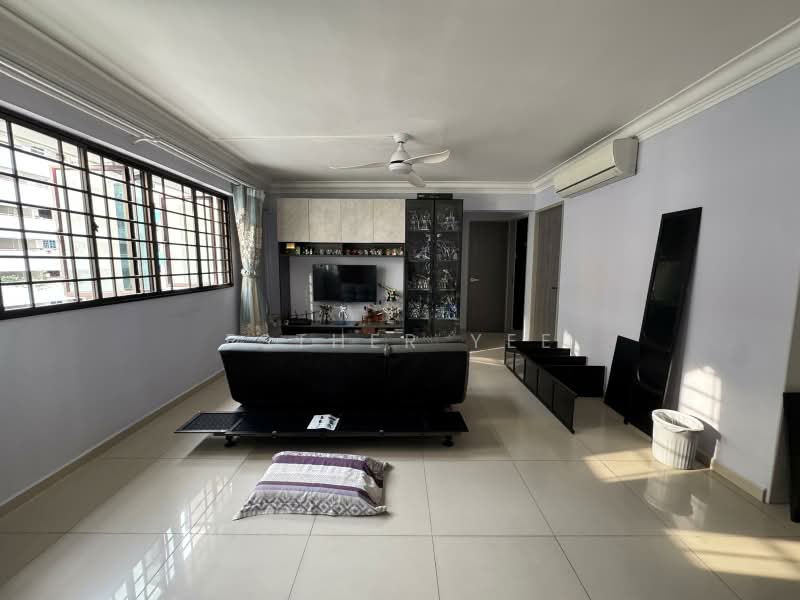 219 Serangoon Avenue 4, 219 Serangoon Avenue 4, Room Rental, 100 sqft, HDB Flat For Rent, by Esther Yee, 500201144 - Living Room - PropertyGuru.com.sg