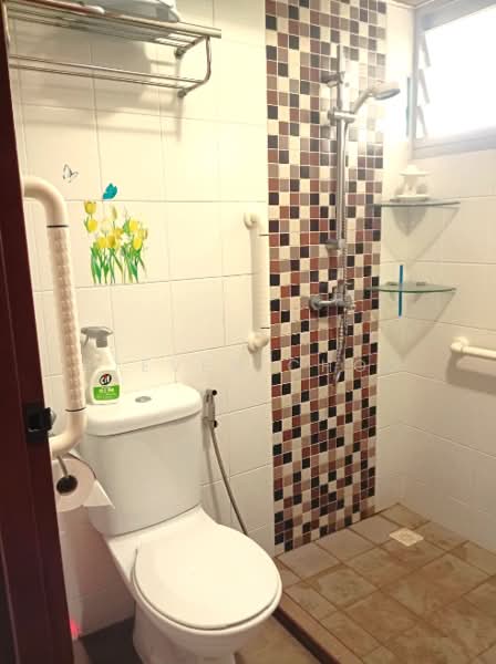 310B Ang Mo Kio Avenue 1, 310B Ang Mo Kio Avenue 1, Room Rental, 120 sqft, HDB Flat For Rent, by Steven Choo, 500201160 - Bathroom - PropertyGuru.com.sg