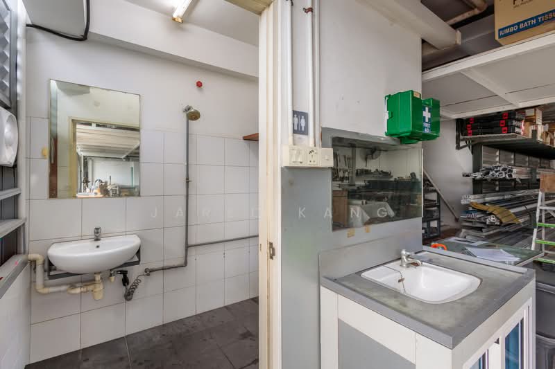 Harvest @ Woodlands, 280 Woodlands Industrial Park E5, 2,195 sqft, Factory / Workshop (B2) For Sale, by Jared Kang, 500201162 - Bathroom - CommercialGuru.com.sg