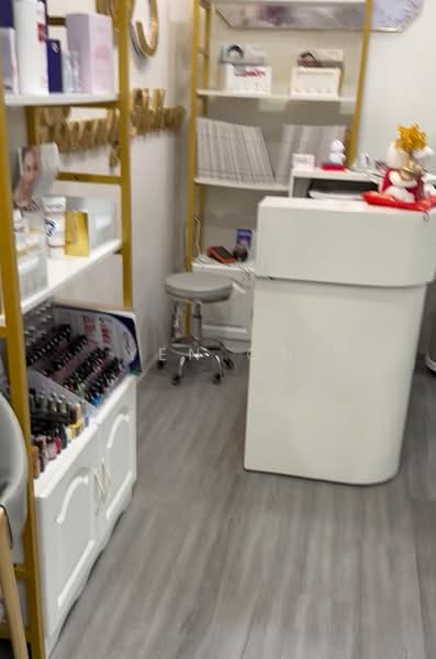 Central HDB Retail Shop for Rent High Footfall Near MRT, Toa Payoh, Bishan, Novena, 550 sqft, Mall Shop For Rent, by Yen On, 500201165 - Interior - CommercialGuru.com.sg