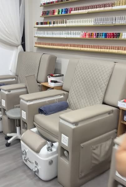 Central HDB Retail Shop for Rent High Footfall Near MRT, Toa Payoh, Bishan, Novena, 550 sqft, Mall Shop For Rent, by Yen On, 500201165 - Interior - CommercialGuru.com.sg