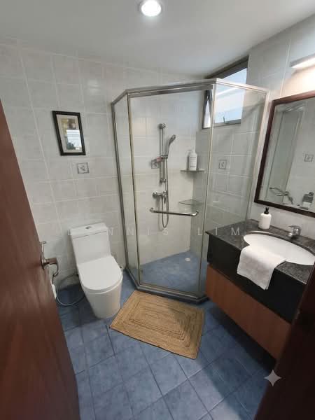 Rivervale Crest, 9 Rivervale Crescent, 2 Bedrooms, 999,000 sqft, Condominium For Sale, by Dennis Lim, 500201168 - Bathroom - PropertyGuru.com.sg