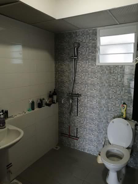 661C Edgedale Plains, 661C Edgedale Plains, 3 Bedrooms, 1,206 sqft, HDB Flat For Rent, by Xavier Tan, 500201170 - Bathroom - PropertyGuru.com.sg