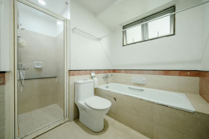 Euphony Gardens, 7 Jalan Mata Ayer, 3 Bedrooms, 1,197 sqft, Condominium For Sale, by Frank Choo, 500201193 - Bathroom - PropertyGuru.com.sg