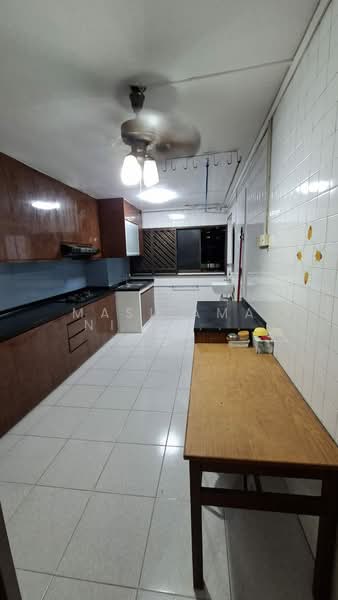 261 Jurong East Street 24, 261 Jurong East Street 24, 2 Bedrooms, 732 sqft, HDB Flat For Sale, by Masilamani Kumara Velu, 500201214 - Kitchen - PropertyGuru.com.sg