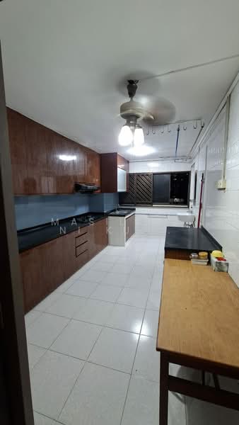 261 Jurong East Street 24, 261 Jurong East Street 24, 2 Bedrooms, 732 sqft, HDB Flat For Sale, by Masilamani Kumara Velu, 500201214 - Kitchen - PropertyGuru.com.sg
