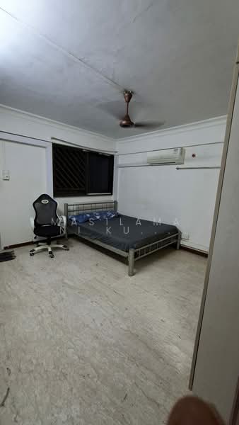 261 Jurong East Street 24, 261 Jurong East Street 24, 2 Bedrooms, 732 sqft, HDB Flat For Sale, by Masilamani Kumara Velu, 500201214 - Bedroom - PropertyGuru.com.sg