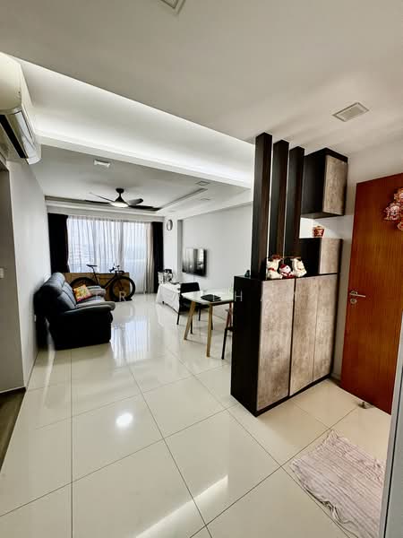 310C Punggol Walk, 310C Punggol Walk, 2 Bedrooms, 980 sqft, HDB Flat For Sale, by Eric Tham, 500201215 - Living Room - PropertyGuru.com.sg