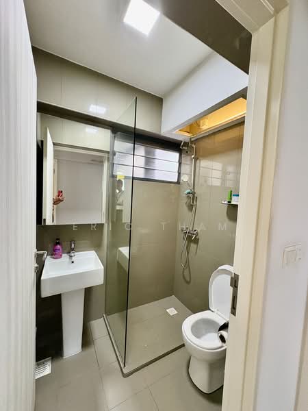 310C Punggol Walk, 310C Punggol Walk, 2 Bedrooms, 980 sqft, HDB Flat For Sale, by Eric Tham, 500201215 - Bathroom - PropertyGuru.com.sg