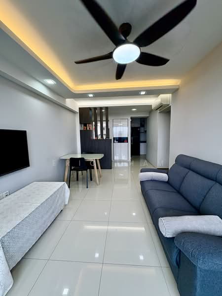 310C Punggol Walk, 310C Punggol Walk, Hougang / Punggol / Sengkang, 2 Bedrooms, 980 sqft, HDB Flat For Sale, by Eric Tham, 500201215 - Living Room - PropertyGuru.com.sg