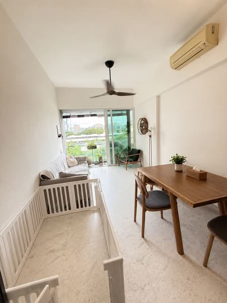 The Sorrento, 55 West Coast Road, 2 Bedrooms, 1,496 sqft, Condominium For Sale, by Patricia Chan, 500201218 - Living Room - PropertyGuru.com.sg