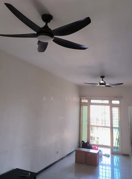 Astoria Park, 28 Lorong Mydin, 3 Bedrooms, 1,195 sqft, Condominium For Rent, by SK Lam, 500201227 - Living Room - PropertyGuru.com.sg