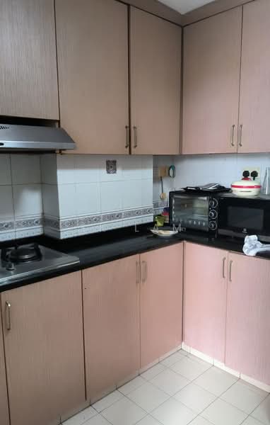 Astoria Park, 28 Lorong Mydin, 3 Bedrooms, 1,195 sqft, Condominium For Rent, by SK Lam, 500201227 - Kitchen - PropertyGuru.com.sg
