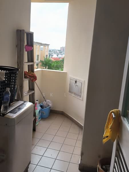 Astoria Park, 28 Lorong Mydin, 3 Bedrooms, 1,195 sqft, Condominium For Rent, by SK Lam, 500201227 - Balcony - PropertyGuru.com.sg