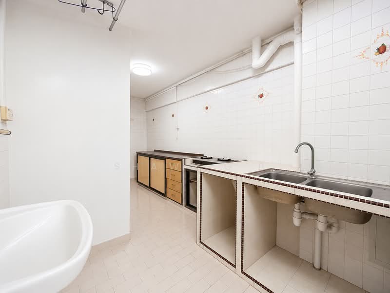 210 Serangoon Central, 210 Serangoon Central, 2 Bedrooms, 689 sqft, HDB Flat For Sale, by Shawa G B, 500201228 - Kitchen - PropertyGuru.com.sg