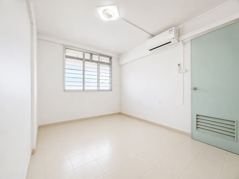 210 Serangoon Central, 210 Serangoon Central, 2 Bedrooms, 689 sqft, HDB Flat For Sale, by Shawa G B, 500201228 - Common Bedroom - PropertyGuru.com.sg