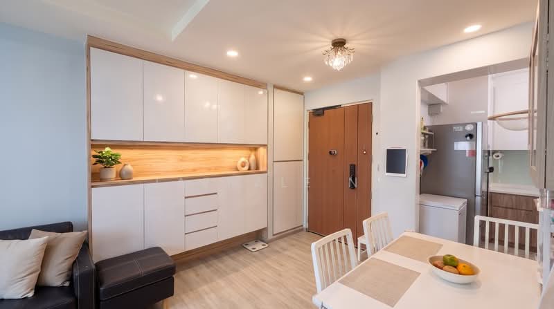 30 Ghim Moh Link, 30 Ghim Moh Link, 2 Bedrooms, 732 sqft, HDB Flat For Sale, by Jaznale Ng, 500201231 - Living Room - PropertyGuru.com.sg