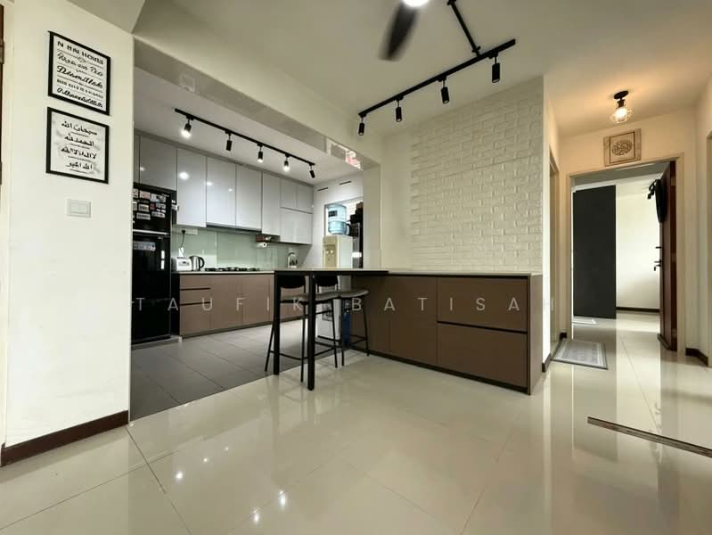 232B Sumang Lane, 232B Sumang Lane, 3 Bedrooms, 1,001 sqft, HDB Flat For Sale, by Taufik Batisah, 500201256 - Kitchen - PropertyGuru.com.sg
