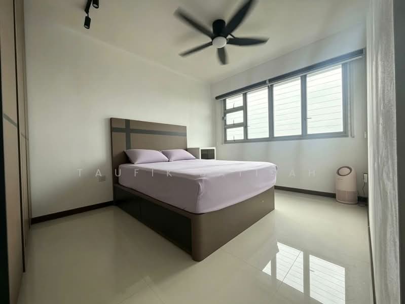 232B Sumang Lane, 232B Sumang Lane, 3 Bedrooms, 1,001 sqft, HDB Flat For Sale, by Taufik Batisah, 500201256 - Bedroom - PropertyGuru.com.sg