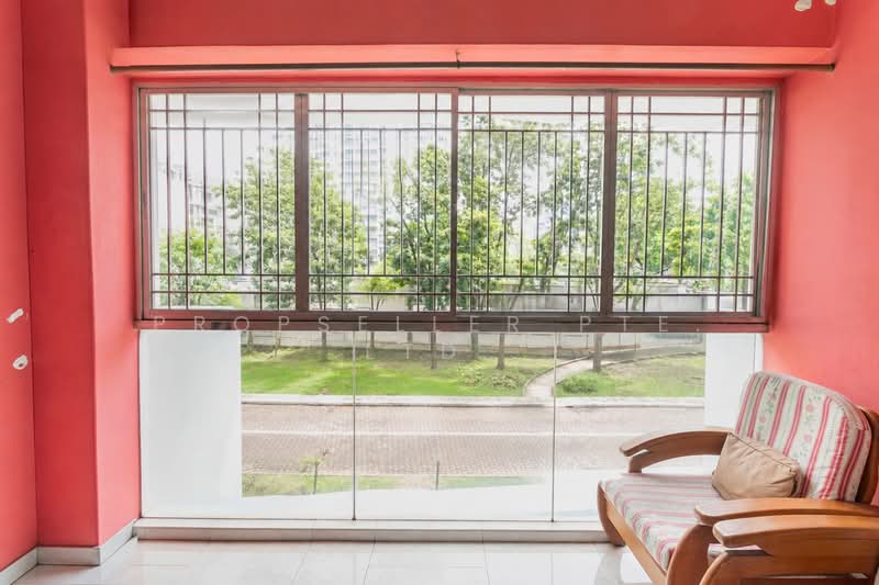 102B Punggol Field, 102B Punggol Field, 3 Bedrooms, 1,184 sqft, HDB Flat For Sale, by Elaine Wong, 500201260 - Living Room - PropertyGuru.com.sg