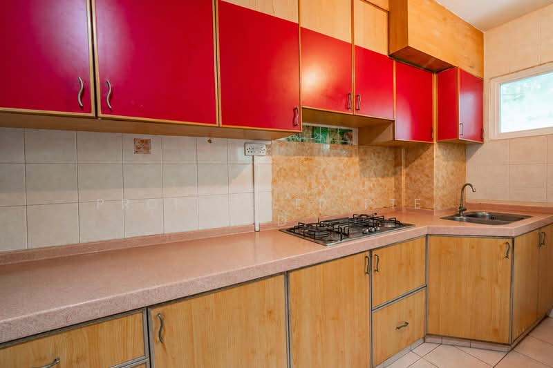 102B Punggol Field, 102B Punggol Field, 3 Bedrooms, 1,184 sqft, HDB Flat For Sale, by Elaine Wong, 500201260 - Kitchen - PropertyGuru.com.sg