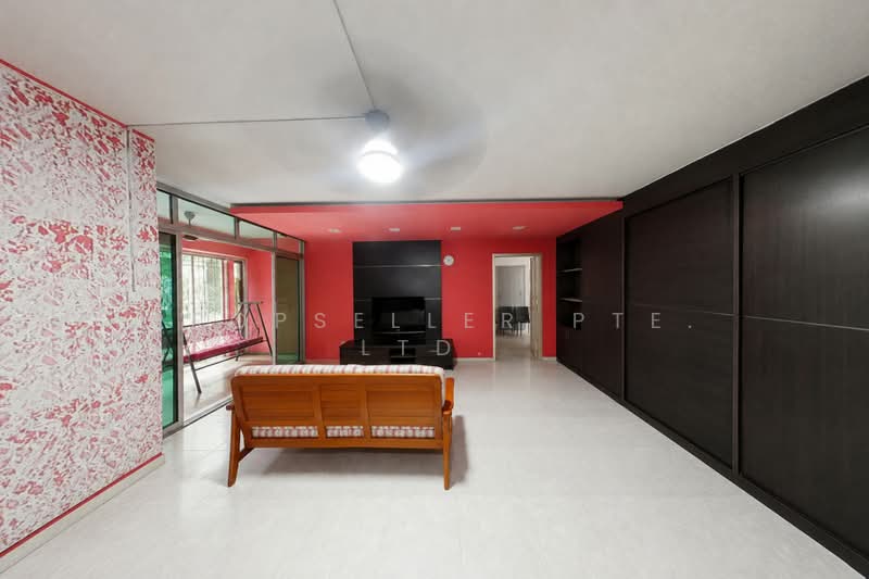 102B Punggol Field, 102B Punggol Field, 3 Bedrooms, 1,184 sqft, HDB Flat For Sale, by Elaine Wong, 500201260 - Living Room - PropertyGuru.com.sg