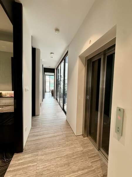 Kovan MRT- 3.5 storey Semi D Award Winning Designer House, , 7 Bedrooms, 6,600 sqft, Semi-Detached House For Sale, by Lynn Er, 500201261 - Corridor - PropertyGuru.com.sg
