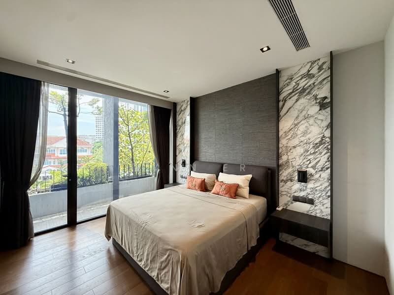 Kovan MRT- 3.5 storey Semi D Award Winning Designer House, , 7 Bedrooms, 6,600 sqft, Semi-Detached House For Sale, by Lynn Er, 500201261 - Bedroom - PropertyGuru.com.sg