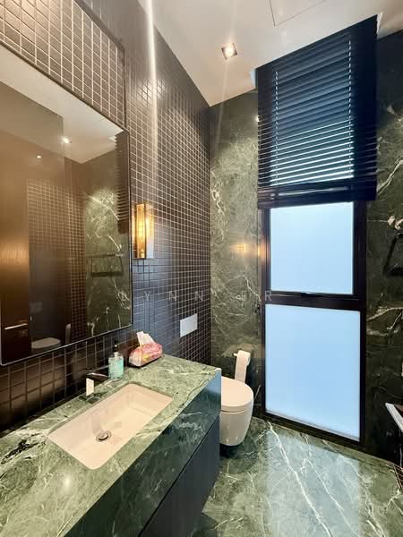 Kovan MRT- 3.5 storey Semi D Award Winning Designer House, , 7 Bedrooms, 6,600 sqft, Semi-Detached House For Sale, by Lynn Er, 500201261 - Bathroom - PropertyGuru.com.sg