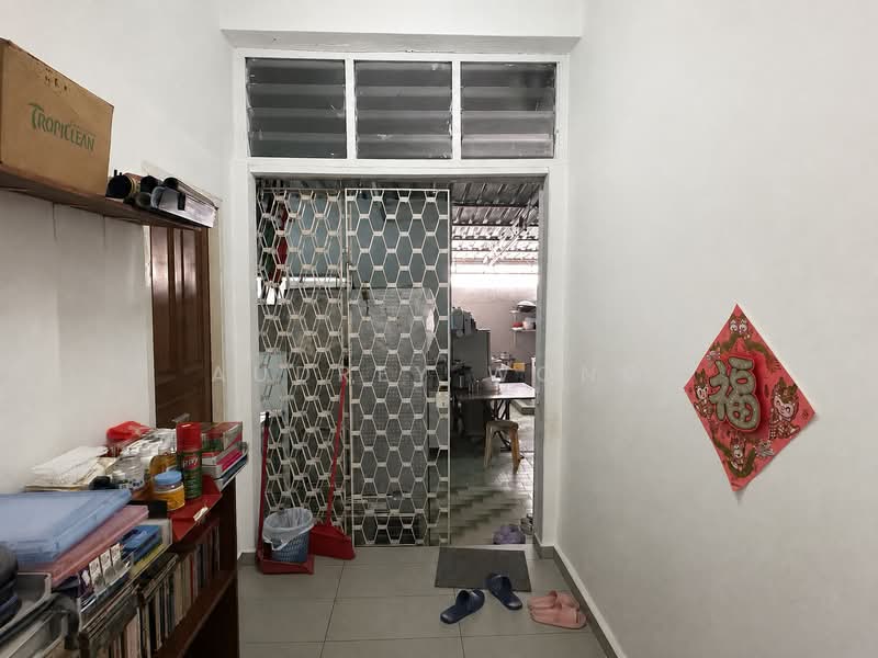 Original 2 Storey Semi-D @ FREEHOLD SEMI-D @ CAPITOL PARK, Jalan Unggas, Jalan Tempua, Capitol Park, 5 Bedrooms, 3,000 sqft, Semi-Detached House For Sale, by Audrey Wong, 500201290 - Interior - PropertyGuru.com.sg