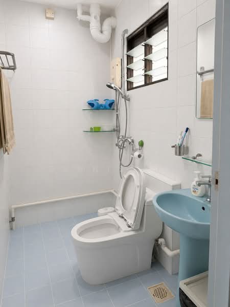 288C Jurong East Street 21, 288C Jurong East Street 21, 4 Bedrooms, 1,550 sqft, HDB Flat For Sale, by Dennis Lim, 500201291 - Bathroom - PropertyGuru.com.sg