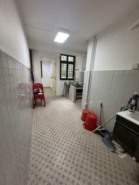 110 Commonwealth Crescent, 110 Commonwealth Crescent, 4 Bedrooms, 743 sqft, HDB Flat For Sale, by Eddie Tan, 500201308 - Kitchen - PropertyGuru.com.sg