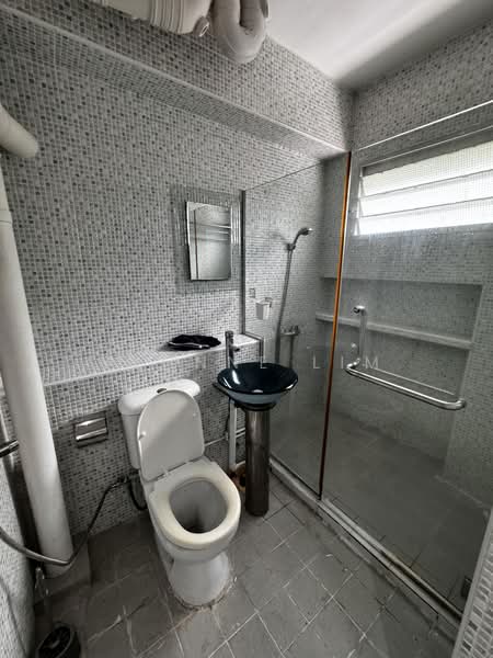 30A Holland Close, 30A Holland Close, 3 Bedrooms, 1,141 sqft, HDB Flat For Sale, by Yvonne Lim, 500201315 - Bathroom - PropertyGuru.com.sg
