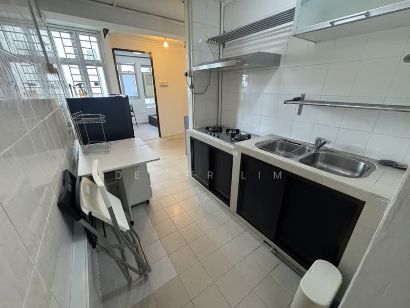 32 New Market Road, 32 New Market Road, 2 Bedrooms, 650 sqft, HDB Flat For Rent, by Dexter Lim, 500201322 - Kitchen - PropertyGuru.com.sg