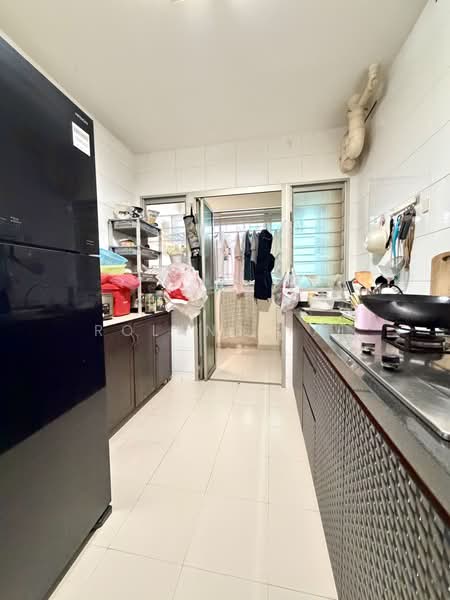 178A Rivervale Crescent, 178A Rivervale Crescent, 3 Bedrooms, 1,001 sqft, HDB Flat For Sale, by Roland Tai, 500201327 - Kitchen - PropertyGuru.com.sg