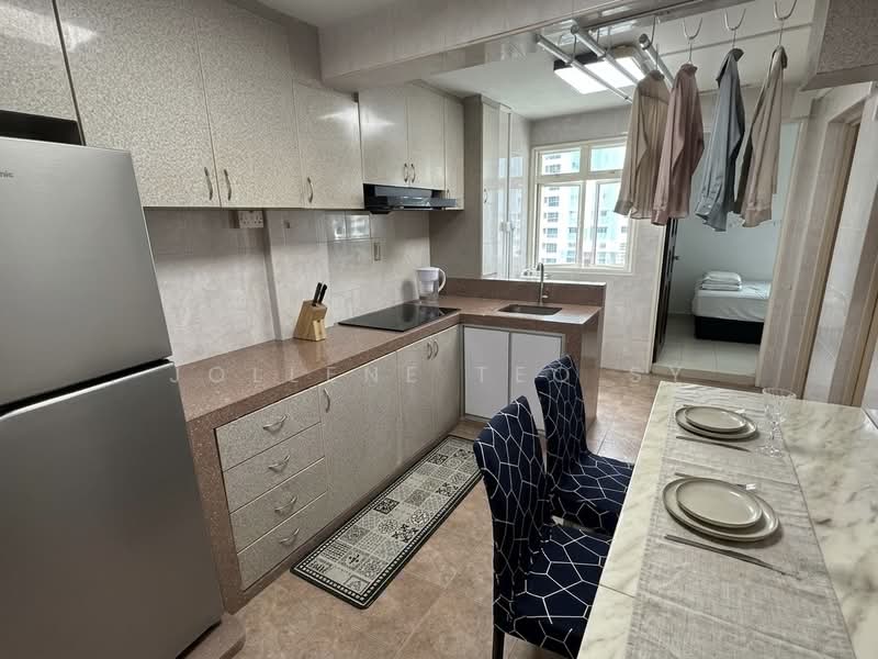 34 Whampoa West, 34 Whampoa West, 2 Bedrooms, 732 sqft, HDB Flat For Sale, by Jollene Teo SY, 500201330 - Kitchen - PropertyGuru.com.sg
