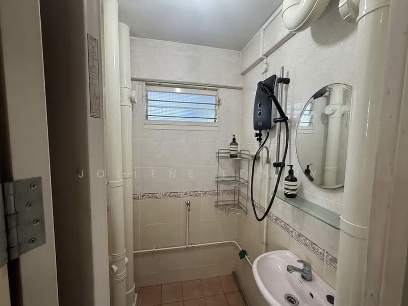 34 Whampoa West, 34 Whampoa West, 2 Bedrooms, 732 sqft, HDB Flat For Sale, by Jollene Teo SY, 500201330 - Bathroom - PropertyGuru.com.sg