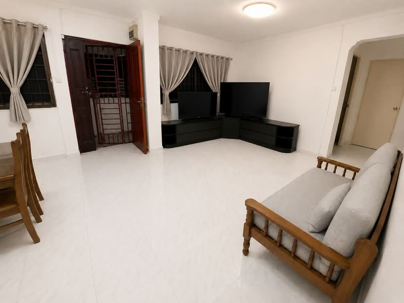 613 Woodlands Avenue 4, 613 Woodlands Avenue 4, 3 Bedrooms, 1,098 sqft, HDB Flat For Sale, by Delvin Ong, 500201331 - Living Room - PropertyGuru.com.sg