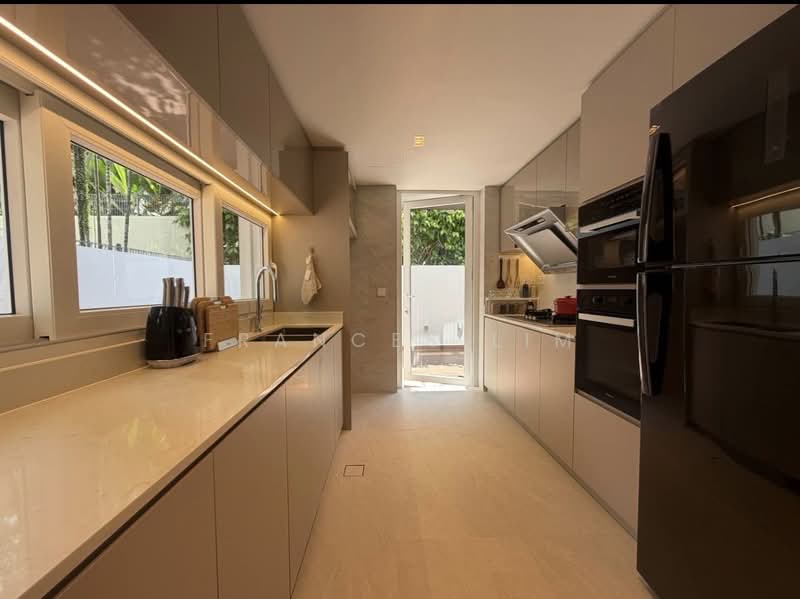 Serangoon Garden Estate, Coniston Grove, Hougang / Punggol / Sengkang, 4 Bedrooms, 6,500 sqft, Corner Terrace For Sale, by Frances Lim, 500201336 - Kitchen - PropertyGuru.com.sg