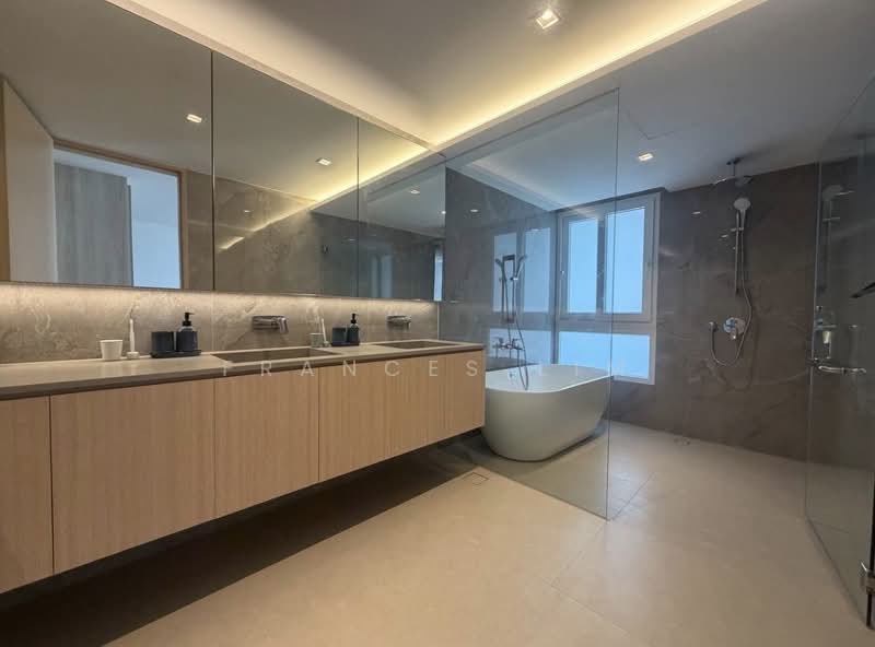 Serangoon Garden Estate, Coniston Grove, Hougang / Punggol / Sengkang, 4 Bedrooms, 6,500 sqft, Corner Terrace For Sale, by Frances Lim, 500201336 - Bathroom - PropertyGuru.com.sg