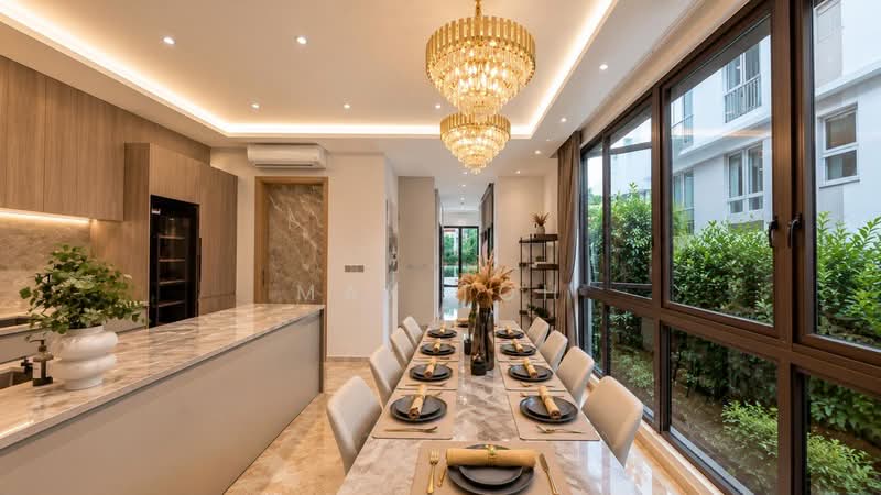⭐️⭐️LANDED7772 @ D10 BRAND NEW MOVE IN READY SEMI-DETACHED, Ladyhill Fernhill Steven Dalvey Vicinity, 6 Bedrooms, 7,441 sqft, Semi-Detached House For Sale, by Max Toh, 500201339 - Dining Room - PropertyGuru.com.sg