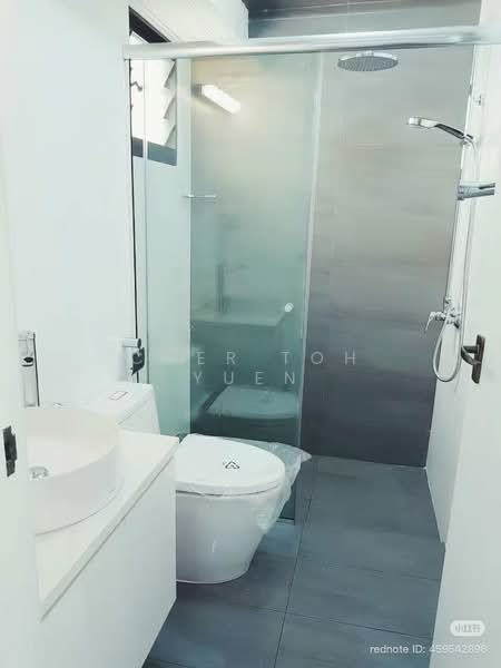27A Jalan Membina, 27A Jalan Membina, 3 Bedrooms, 968 sqft, HDB Flat For Sale, by Cher Toh Yuen, 500201343 - Bathroom - PropertyGuru.com.sg