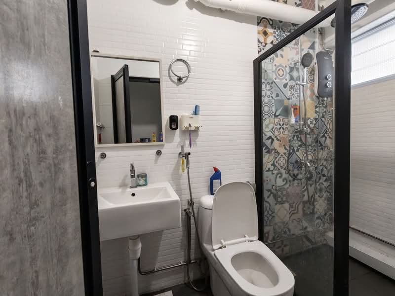 670A Choa Chu Kang Crescent, 670A Choa Chu Kang Crescent, 3 Bedrooms, 1,108 sqft, HDB Flat For Sale, by Jumi J, 500201357 - Bathroom - PropertyGuru.com.sg