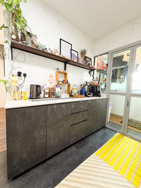 460 Segar Road, 460 Segar Road, 3 Bedrooms, 1,001 sqft, HDB Flat For Sale, by Multazam Shah, 500201364 - Kitchen - PropertyGuru.com.sg