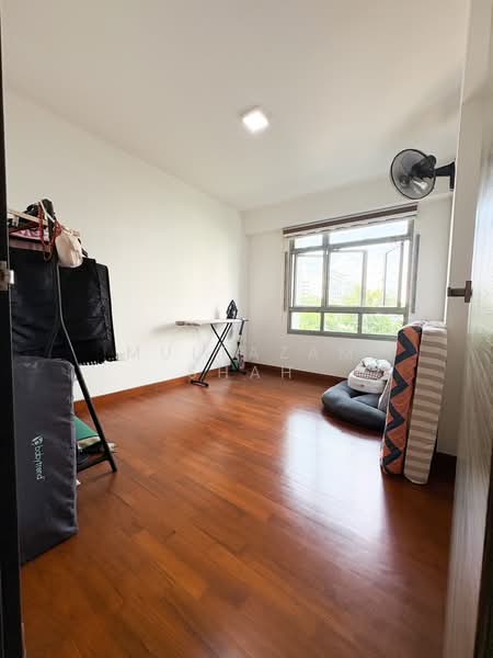 460 Segar Road, 460 Segar Road, 3 Bedrooms, 1,001 sqft, HDB Flat For Sale, by Multazam Shah, 500201364 - Bedroom - PropertyGuru.com.sg