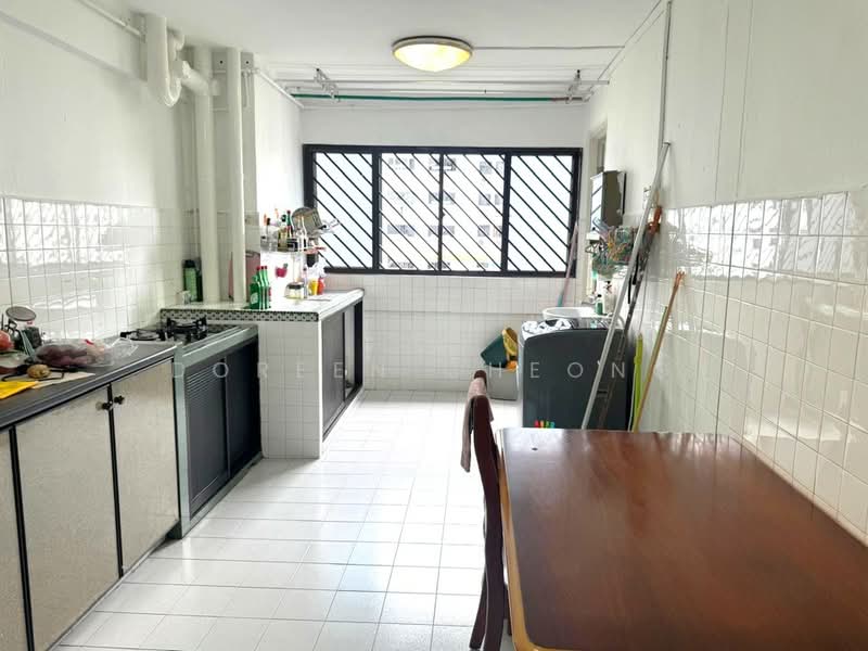535 Jurong West Street 52, 535 Jurong West Street 52, 2 Bedrooms, 721 sqft, HDB Flat For Sale, by Doreen Cheong, 500201366 - Kitchen - PropertyGuru.com.sg