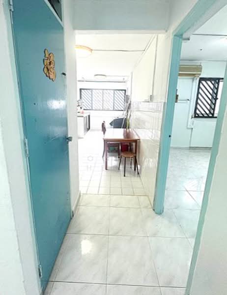535 Jurong West Street 52, 535 Jurong West Street 52, 2 Bedrooms, 721 sqft, HDB Flat For Sale, by Doreen Cheong, 500201366 - Corridor - PropertyGuru.com.sg