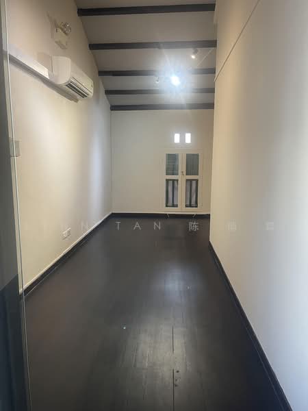 Haji Lane, Haji Lane, Beach Road / Bugis / Rochor, 250 sqft, Shop / Shophouse For Rent, by Lynn Tan 陈 俏 霖, 500201367 - Interior - CommercialGuru.com.sg