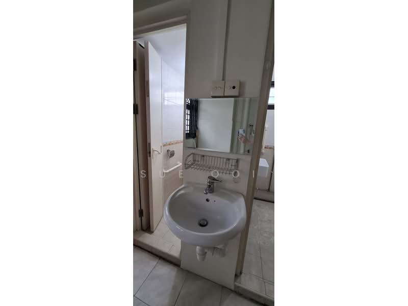44 Sims Drive, 44 Sims Drive, Room Rental, 100 sqft, HDB Flat For Rent, by Sue Ooi, 500201374 - Bathroom - PropertyGuru.com.sg